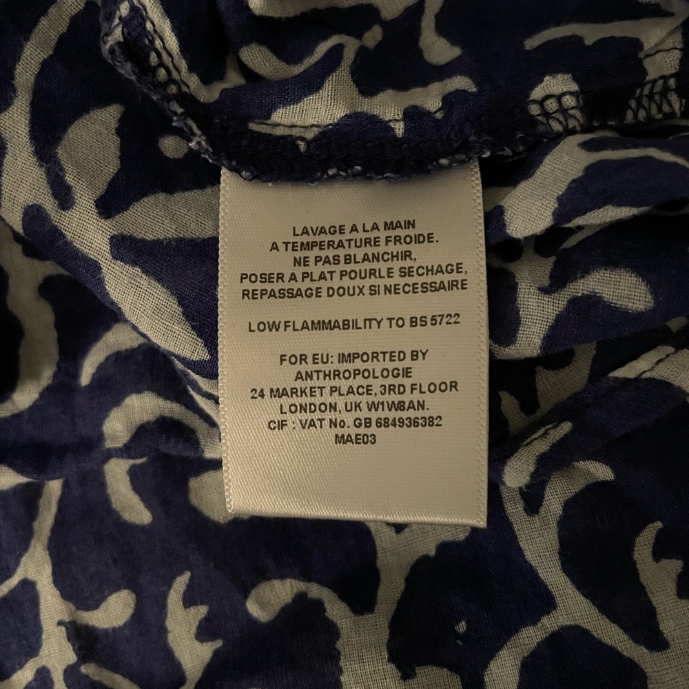 Velvet by Graham and Spencer - Blue and White Sleeveless Top - Picture 4 of 5